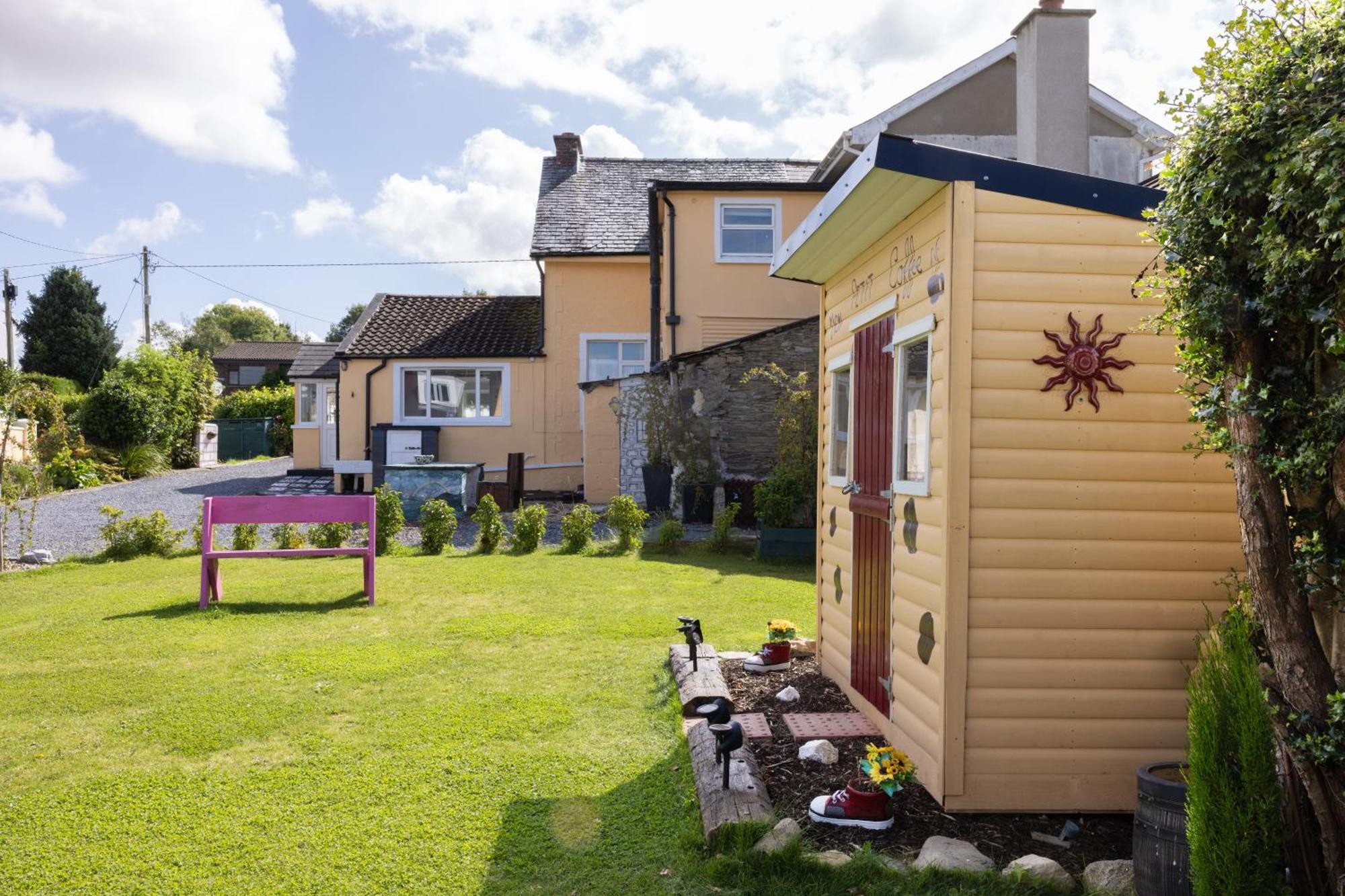 Couette-café Mon Petit - And House In Bunclody