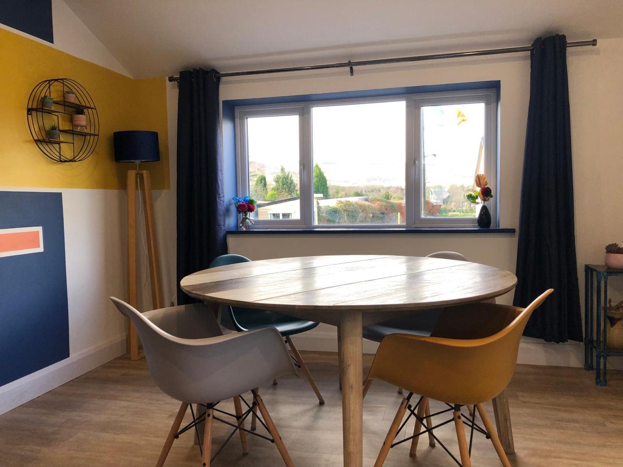 Mon Petit - And House In Couette-café 5*